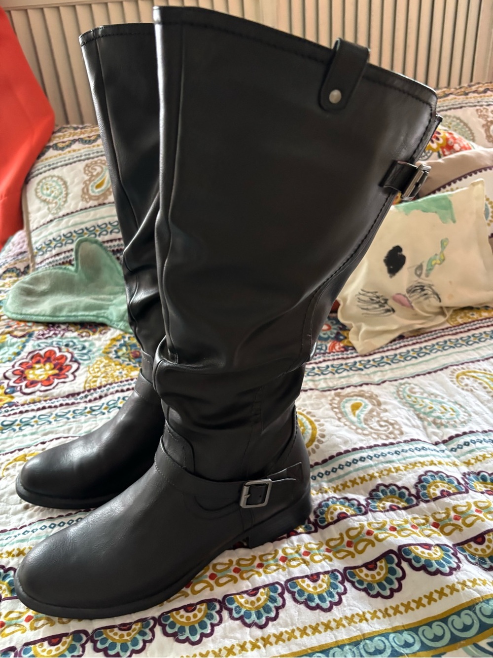 White Mountain Black Mid-Calf WC Buckle Casual Boots with Slouch Detail